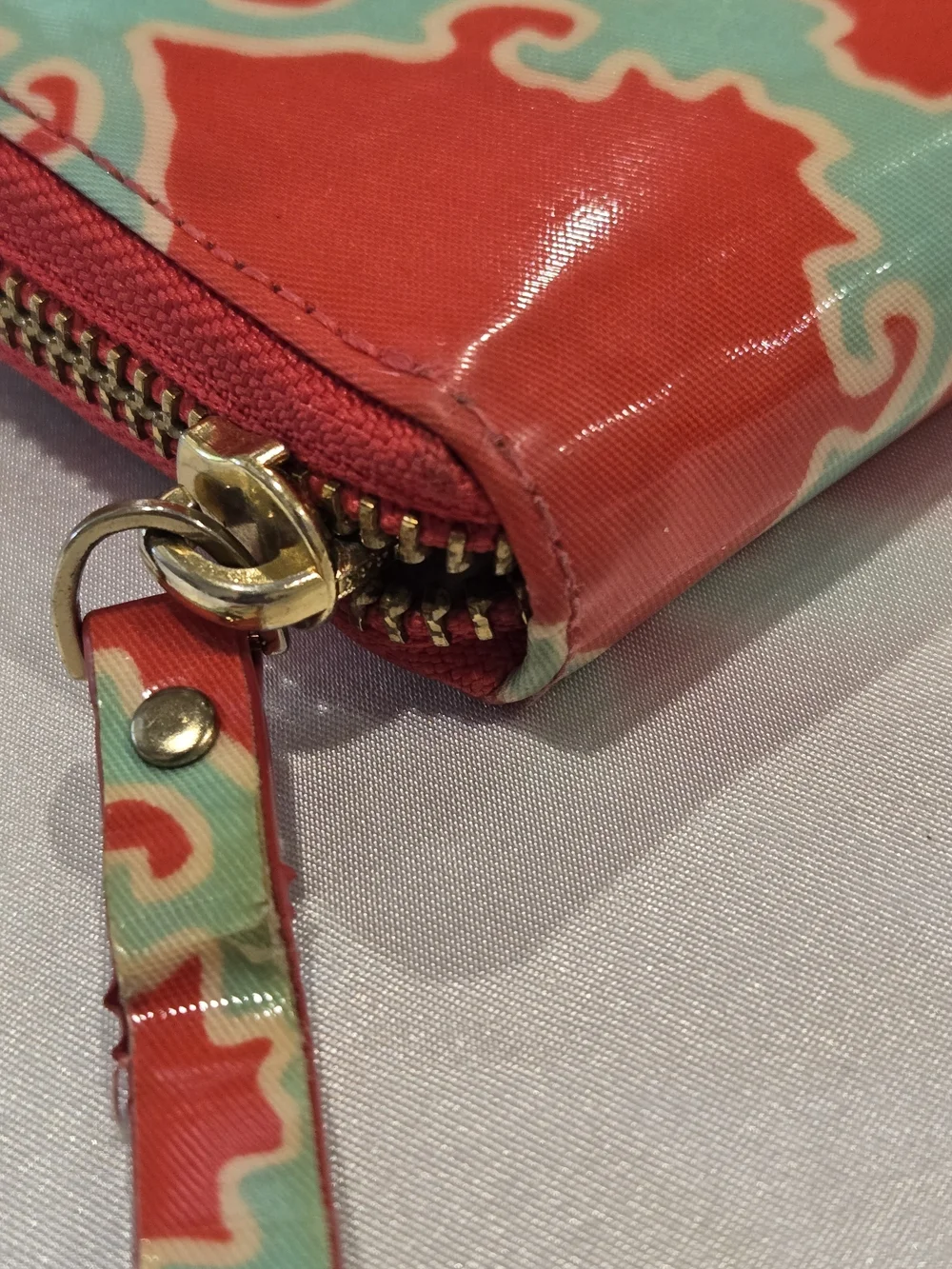 kate spade Red and Mint Geometric Zip Wallet